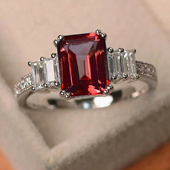 ZUMA BRIDAL WEDDING ENGAGMENT RING - Picture 4 of 4